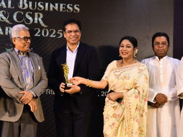 গ্লোবাল বিজনেস অ্যাওয়ার্ড পাওয়ায় দেশবন্ধুর এমডি গোলাম রহমানকে সংবর্ধনা | NEWS24